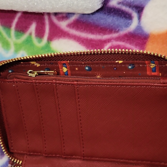Disney Loungefly Wallet - Picture 16 of 17